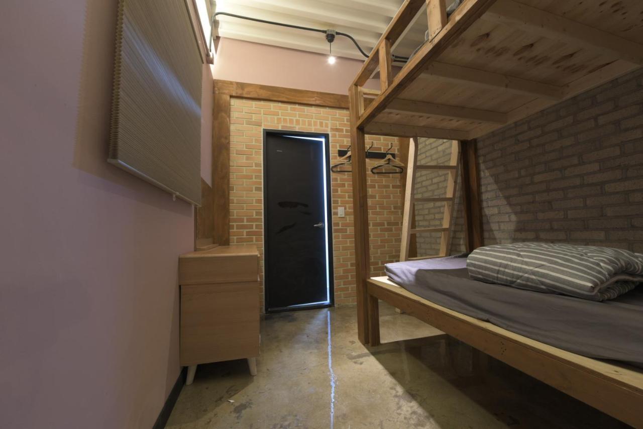 Inno Guesthouse & Bar Hongdae Сеул Екстер'єр фото