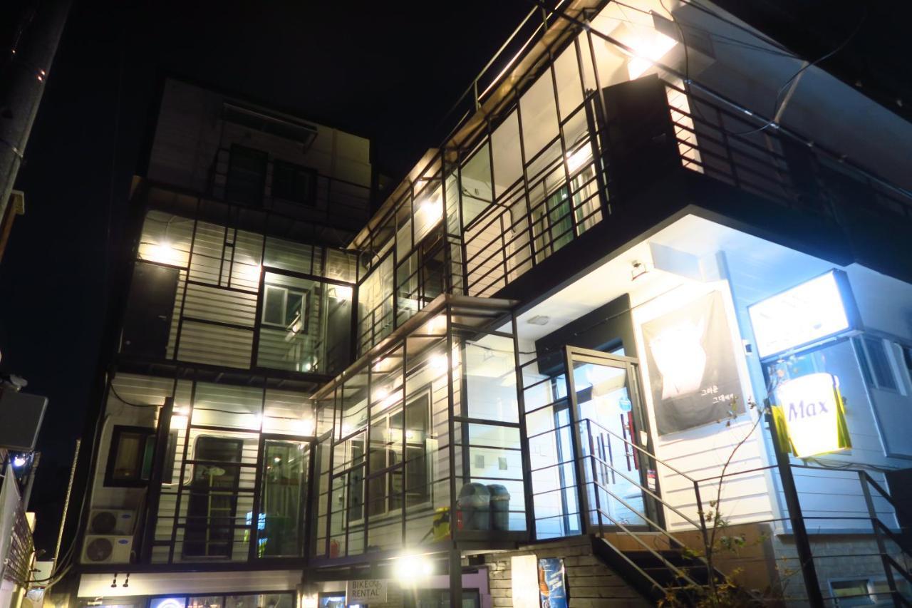 Inno Guesthouse & Bar Hongdae Сеул Екстер'єр фото